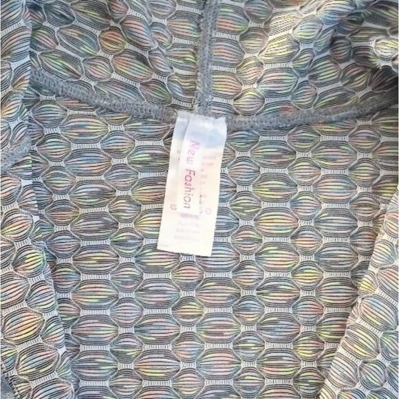 Athletic Abstract Diamond Pattern Pastel Zip Up Hoodie sz L Juniors - Picture 6 of 7